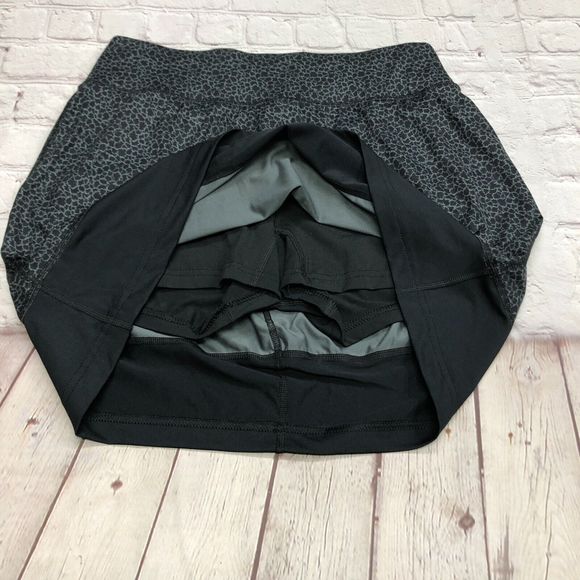 Columbia Women Pull On Skort Shorts Skirt Size Small Polyester Blend M056 -1 - Picture 8 of 15